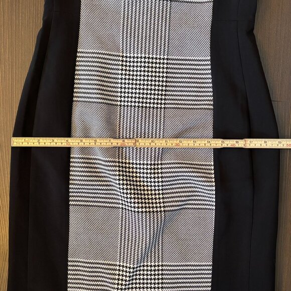 NWT H&M Sleeveless Midi Houndstooth-paneled Sheath Dress, Size 12 - Picture 12 of 15